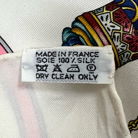 Hermes Silk scarf - Picture 3 of 5